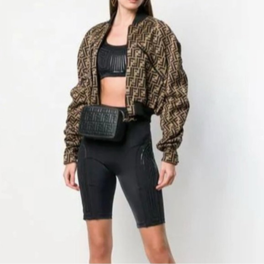 🔥SALE🔥Authentic NWT Fendi Black Freedom Sports Bra /Crop Top/ fits like a size S